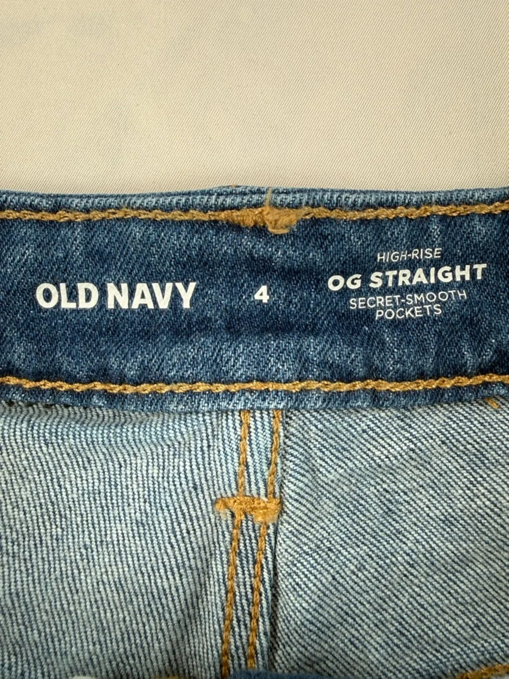 Old Navy High Rise OG Straight Secret Smooth Pockets Cutoff Shorts | Size 4